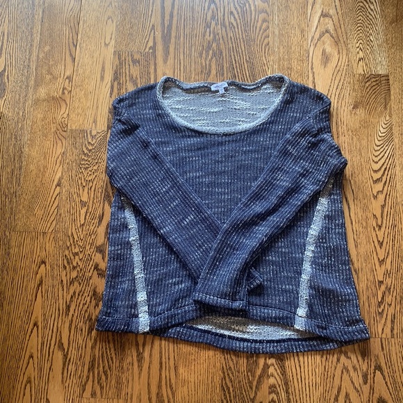 Splendid Ladies Top - Picture 2 of 4